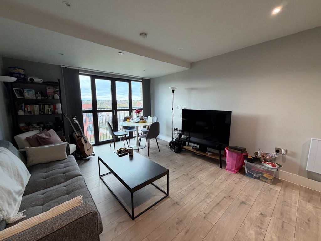 Property photo 1 of 6