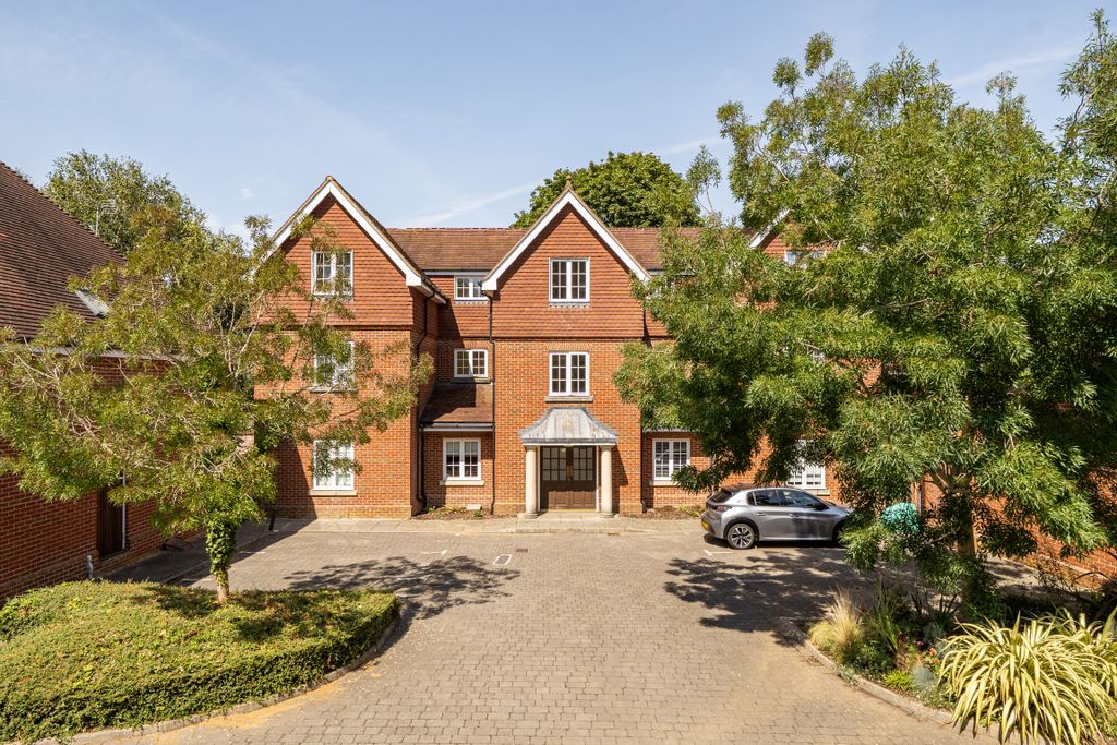 Property photo 1 of 11