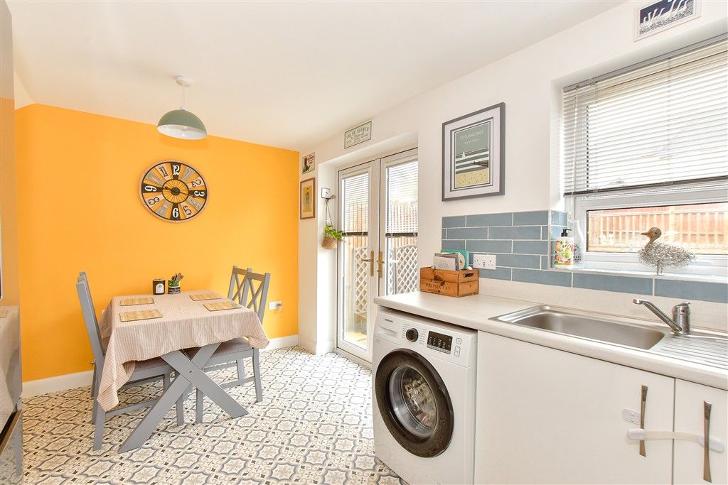 Property photo 2 of 10 Kitchen/Dining Room