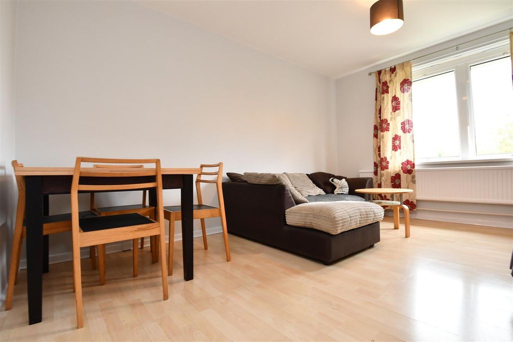 Property photo 1 of 8 Sherlock 26 3.Jpg
