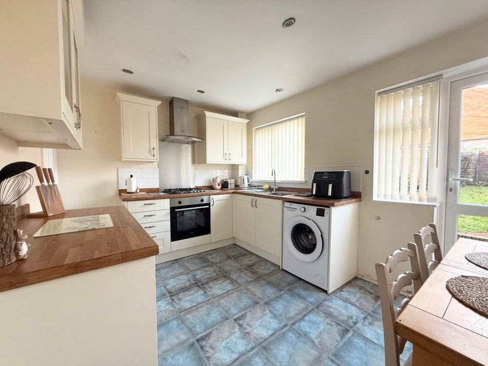 Property photo 2 of 14 Img_E1339