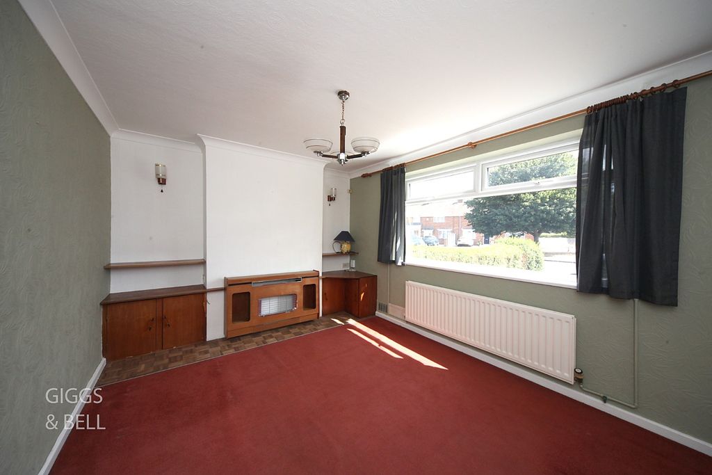 Property photo 2 of 18 5309892