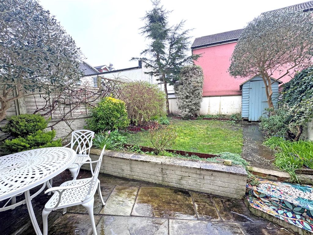 Property photo 2 of 15 11E.Jpg