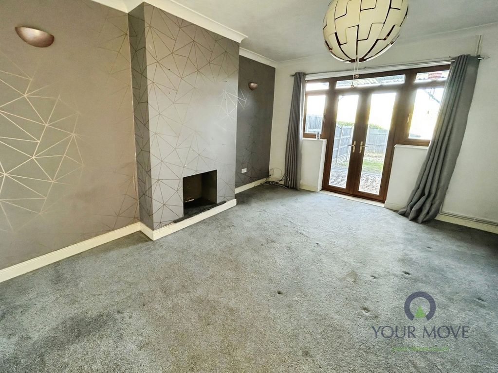 Property photo 2 of 10 Sitting Room