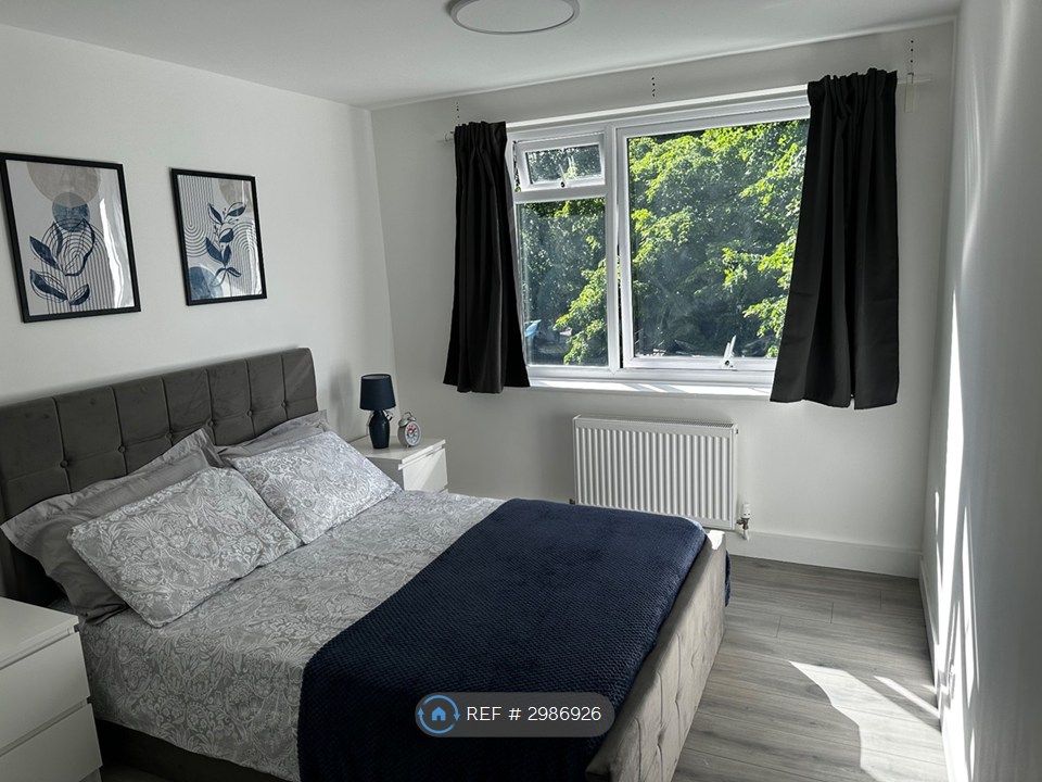 Property photo 2 of 23