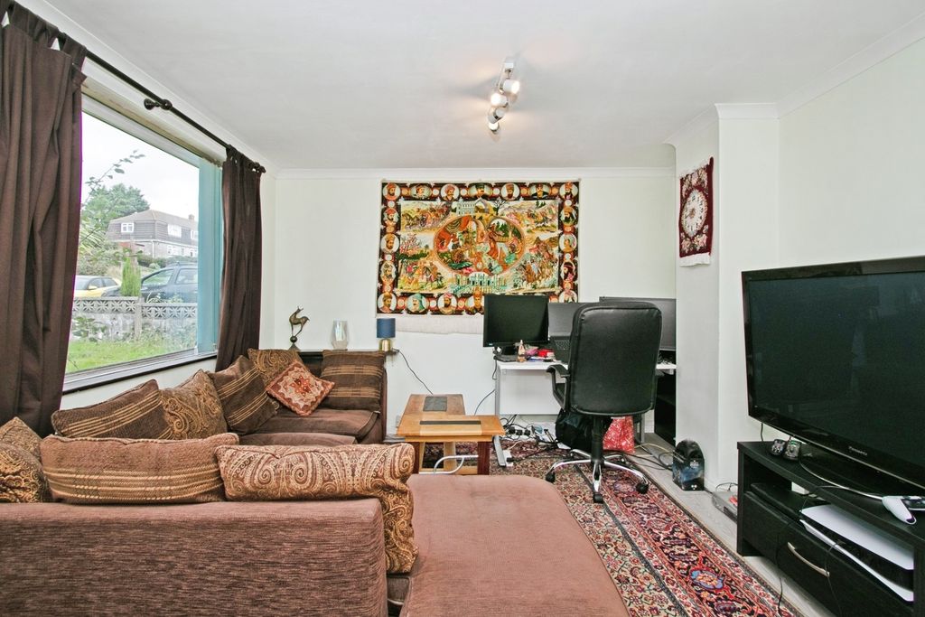 Property photo 2 of 17 Photo