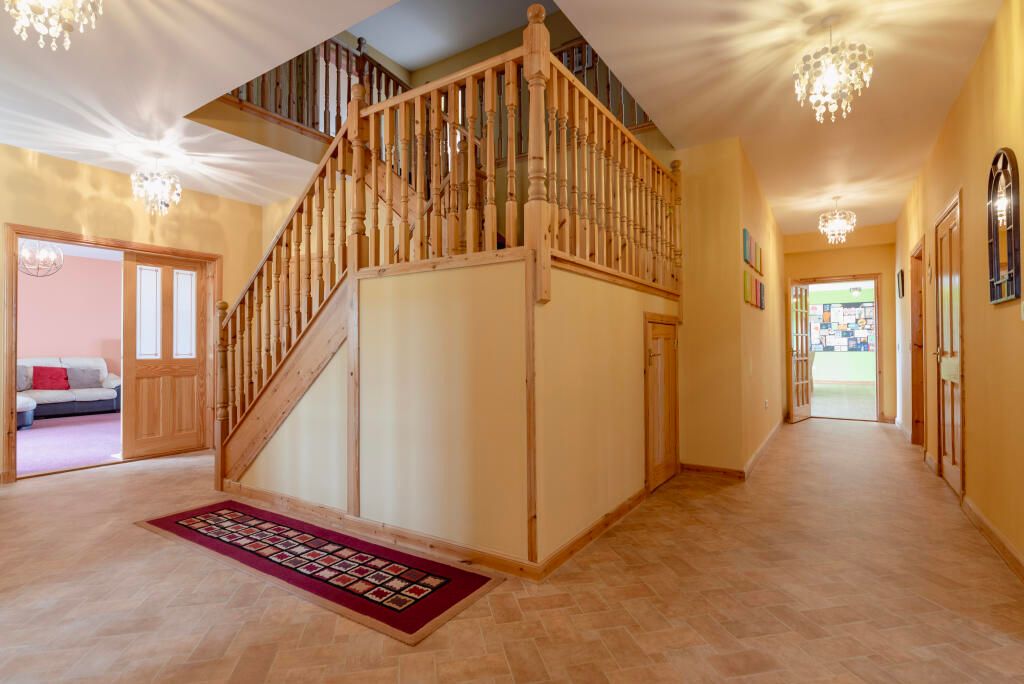 Property photo 2 of 32