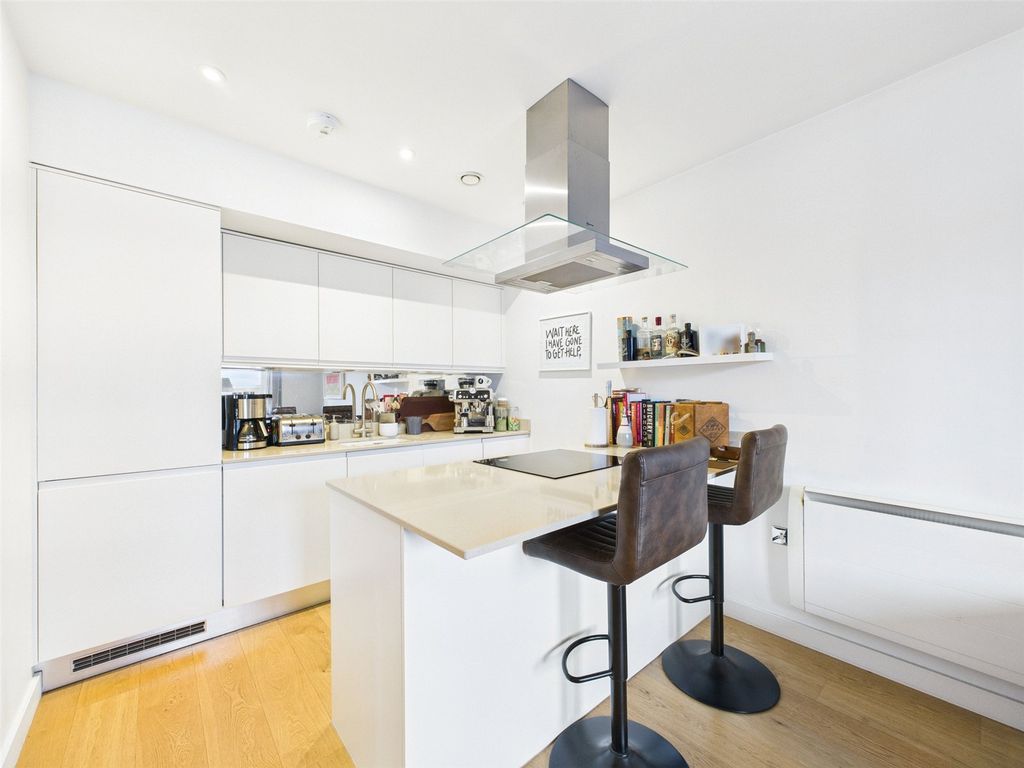 Property photo 2 of 5 Picture No. 10