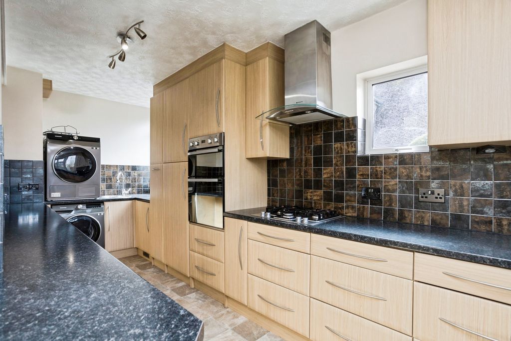 Property photo 2 of 13 Kitchen