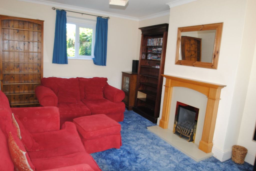 Property photo 2 of 20