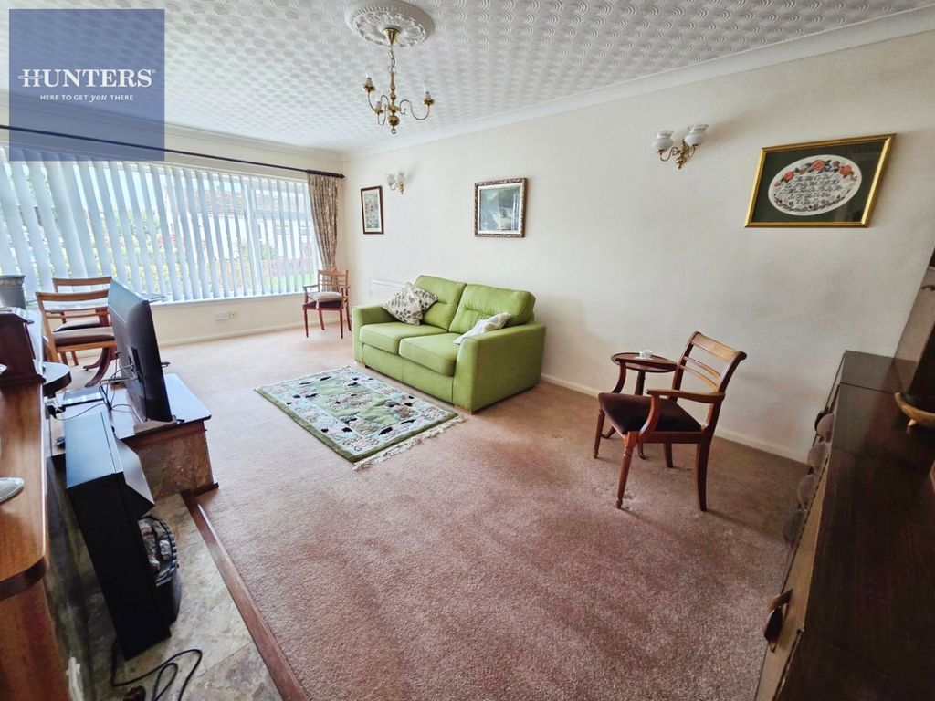 Property photo 3 of 17 Pbox-Img.Jpg