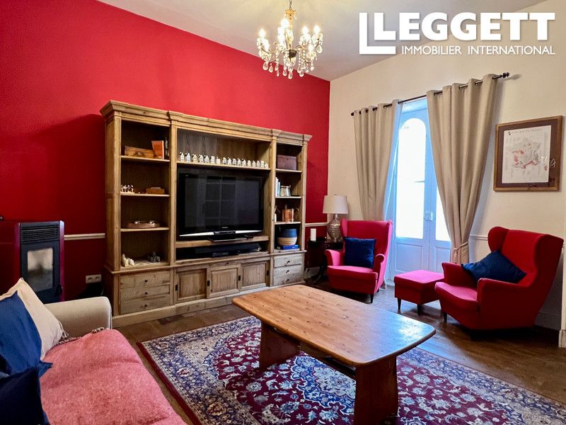 Property photo 2 of 10