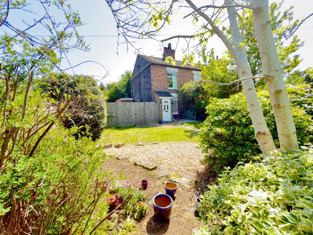 Property photo 2 of 36