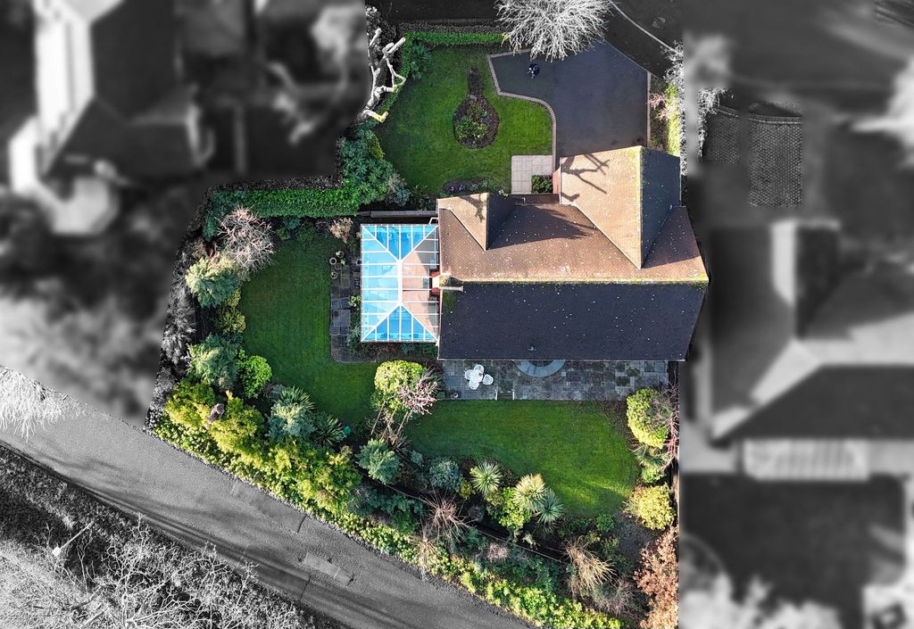 Property photo 2 of 29