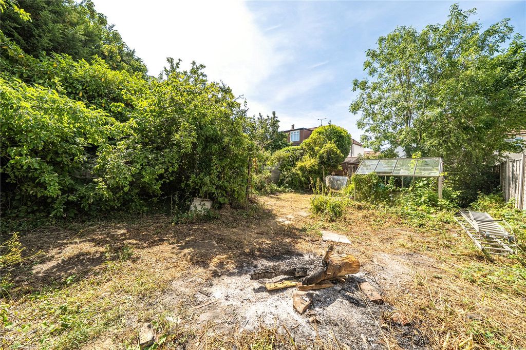 Property photo 2 of 22 Picture No. 27