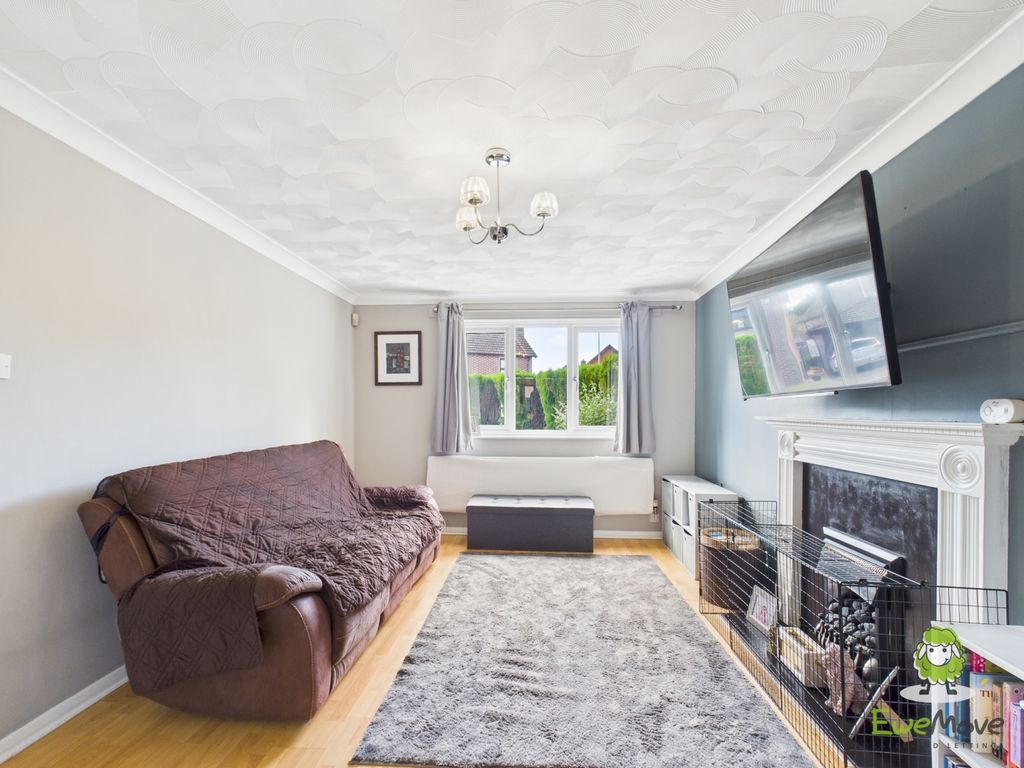 Property photo 3 of 23 Ewemove Estate Agents Basingstoke - Bramley Green
