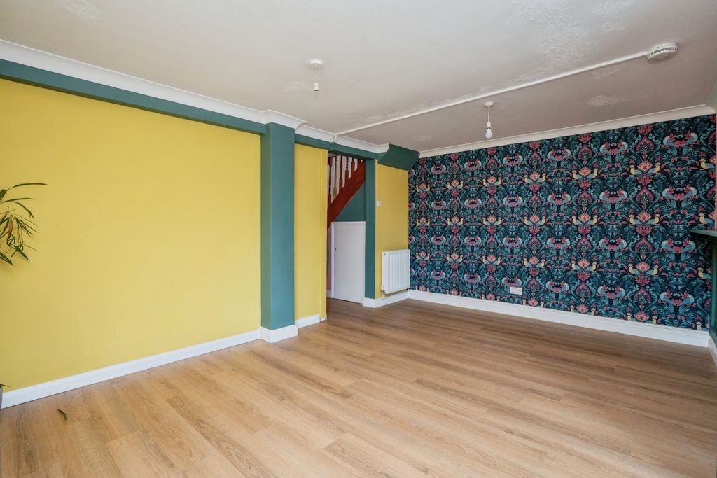 Property photo 3 of 10 Pbox-Img.Jpg