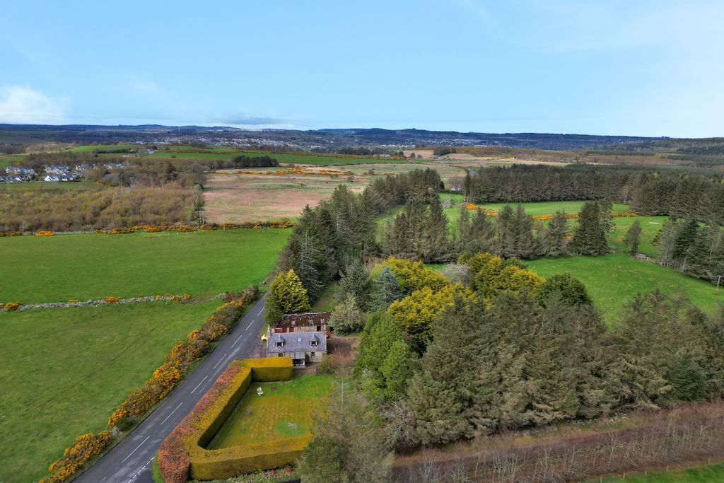 Property photo 3 of 36