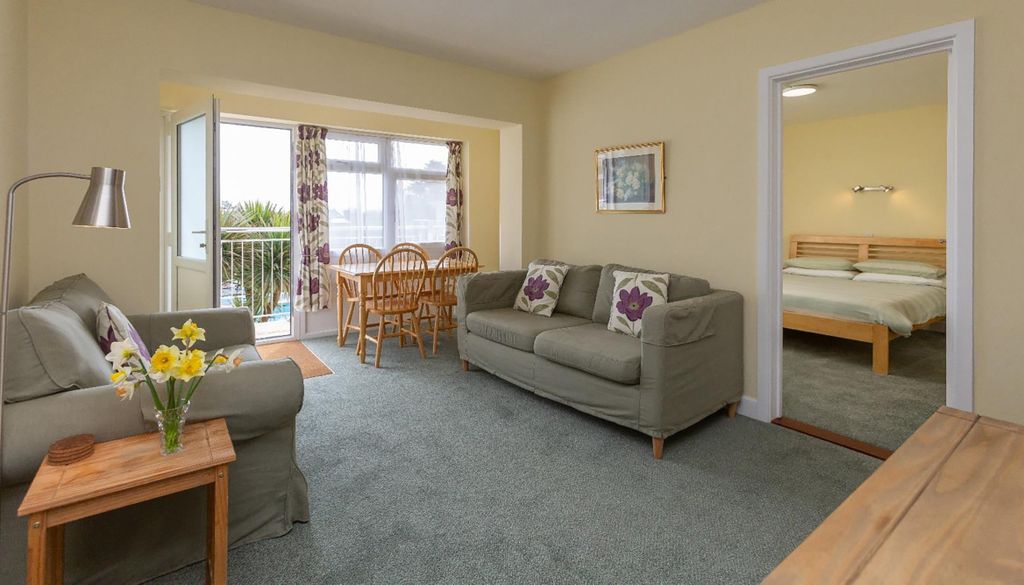 Property photo 2 of 7 Photo 1