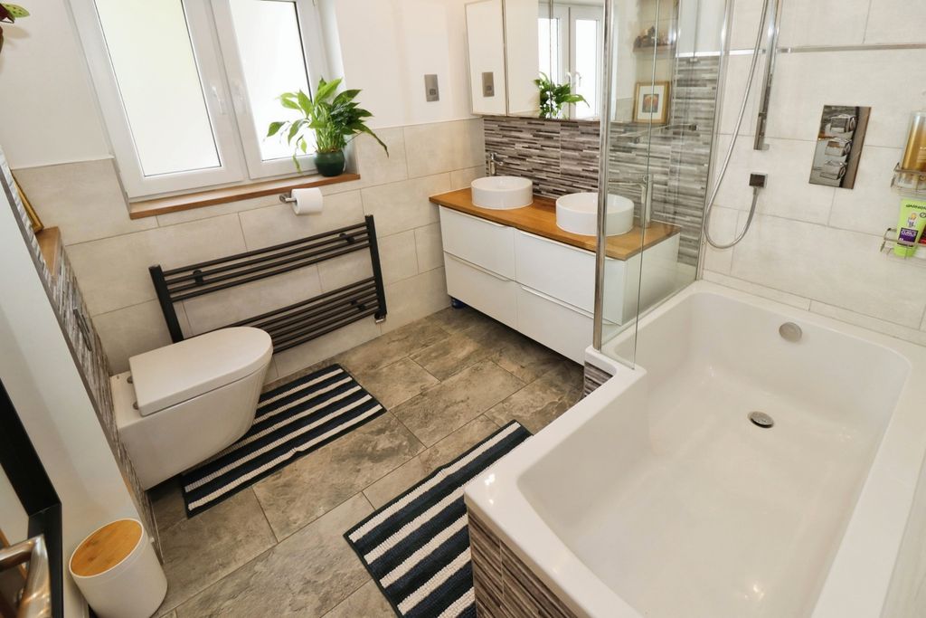 Property photo 1 of 20 Pbox-Img.Jpg