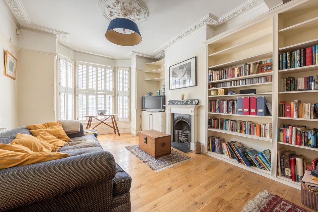 Property photo 1 of 11