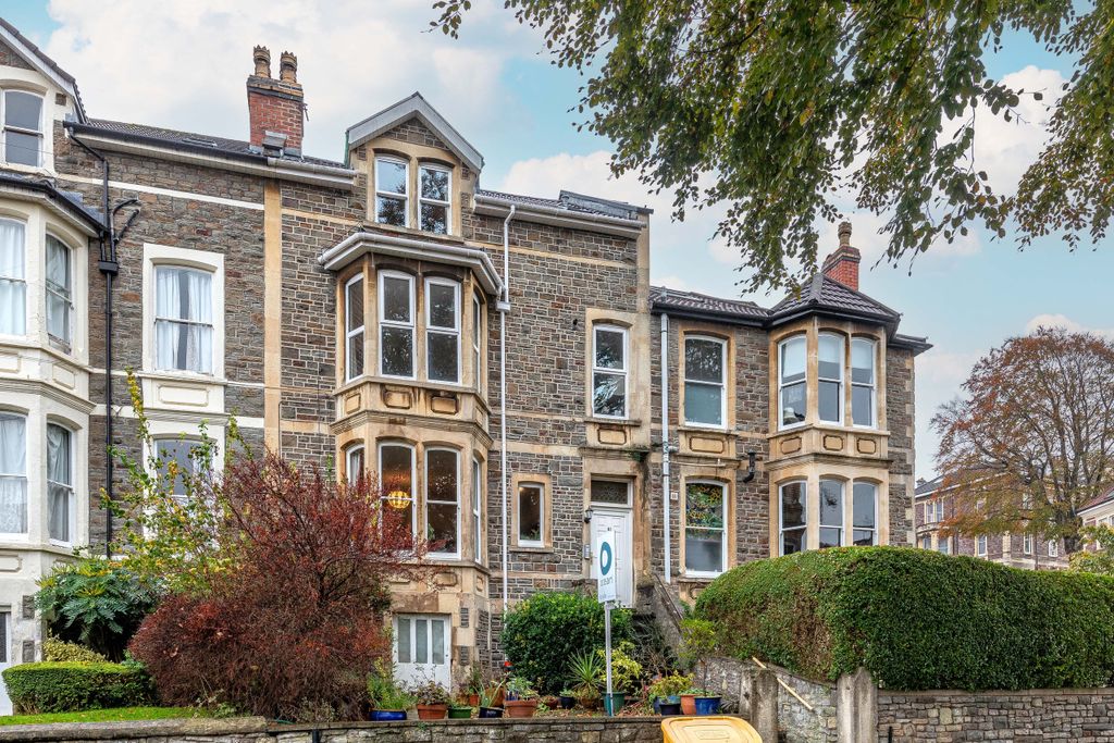 Property photo 1 of 11 Photo 17