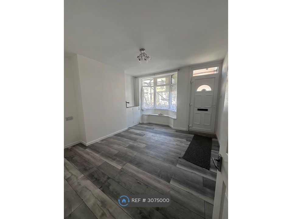 Property photo 1 of 35