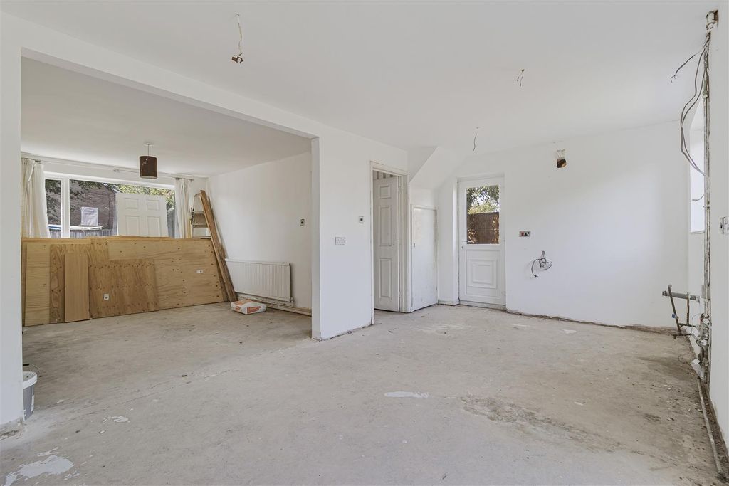 Property photo 2 of 15 13_60635.Jpg