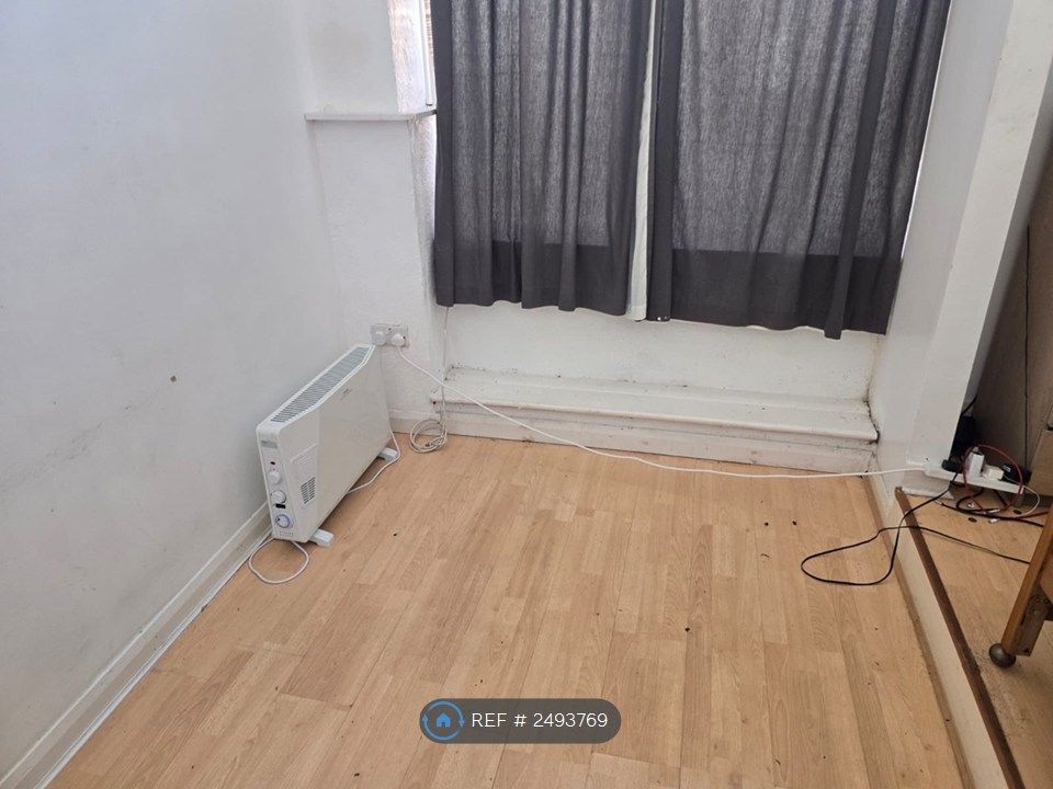 Property photo 2 of 3