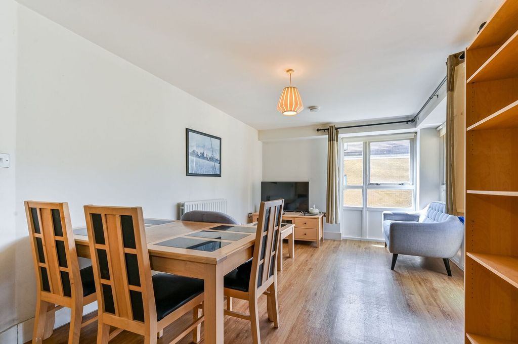 Property photo 3 of 12