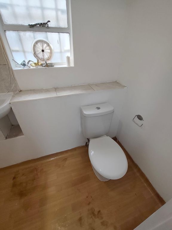 Property photo 3 of 4