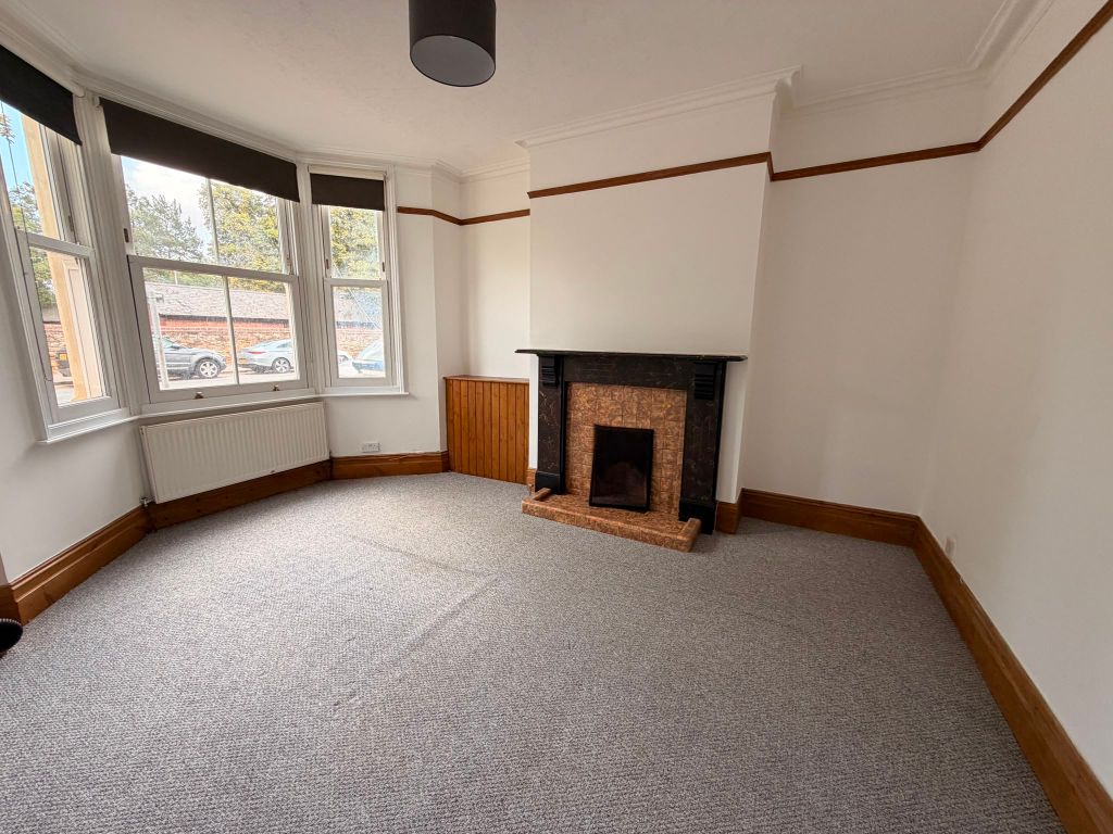 Property photo 3 of 19 Image