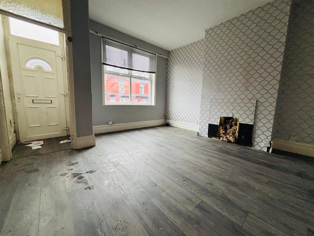 Property photo 2 of 10 Living Room: