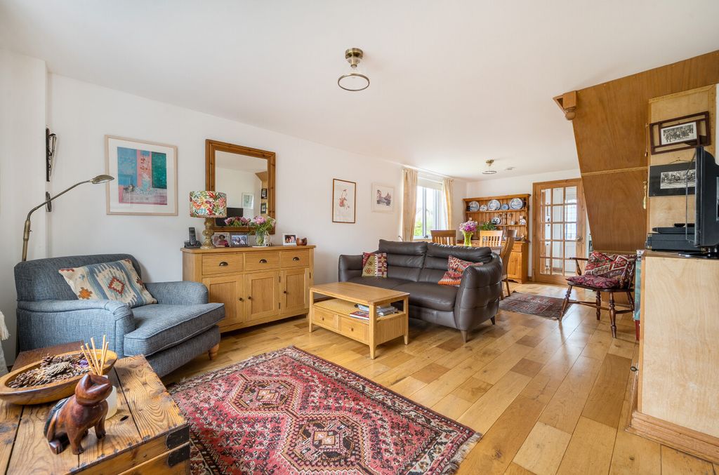 Property photo 2 of 22 1480272-17-6A3526...