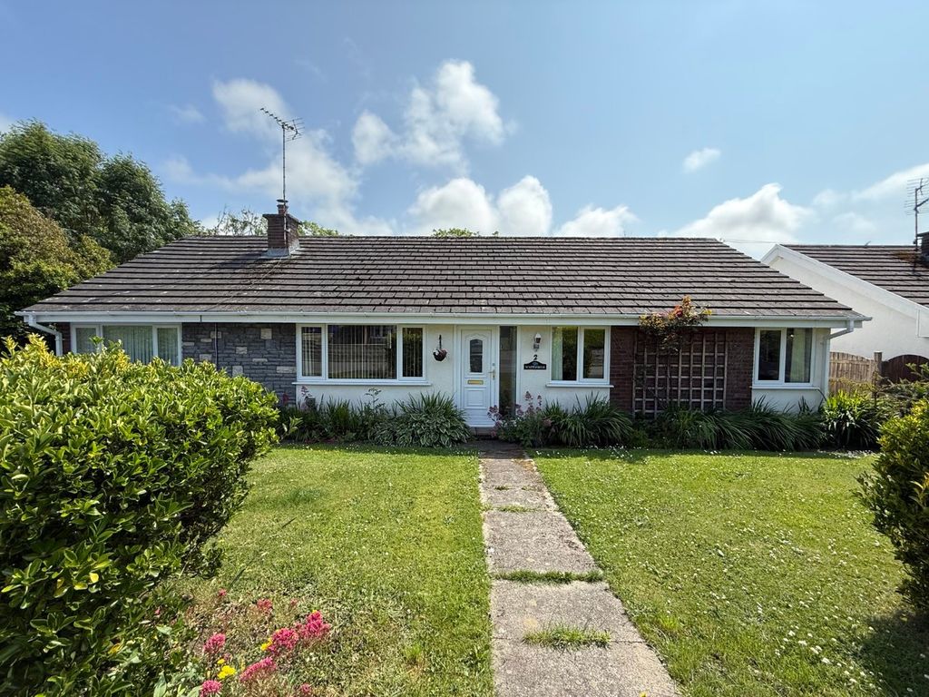 Property photo 2 of 47