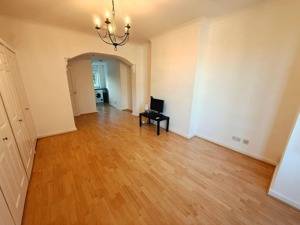 Property photo 2 of 6 Image