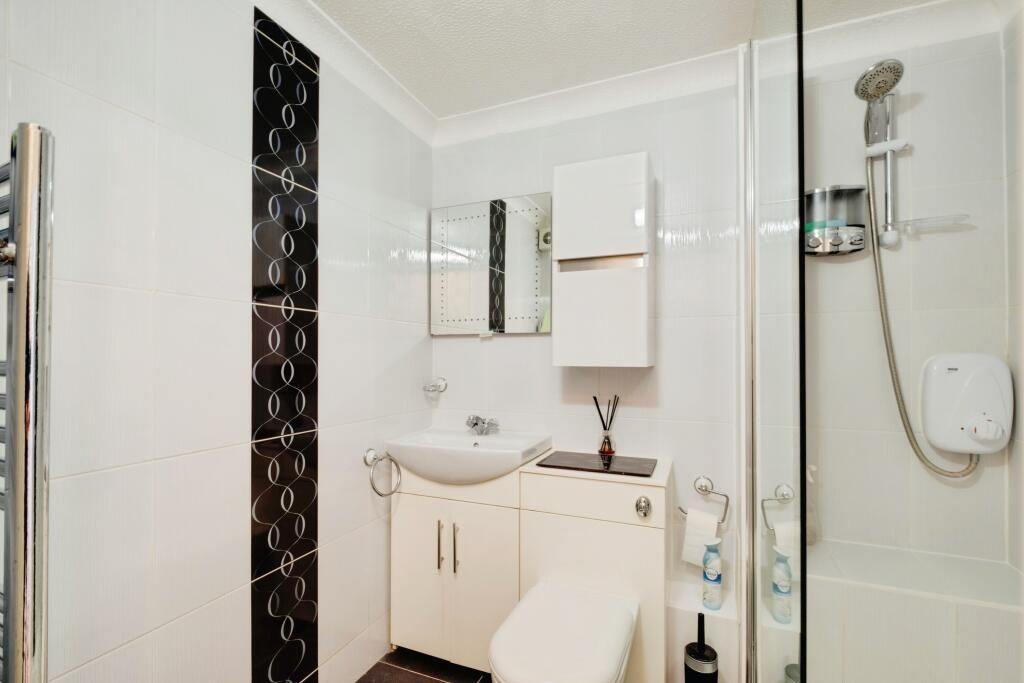 Property photo 2 of 11 Shower Room
