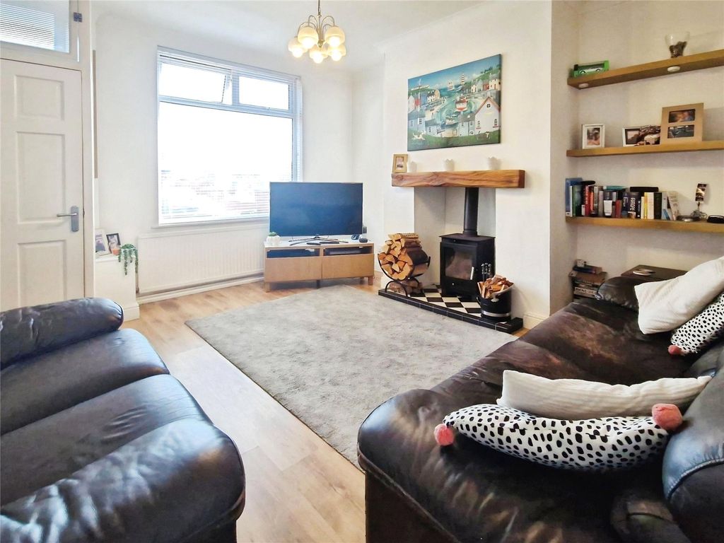 Property photo 2 of 16 Picture No. 01