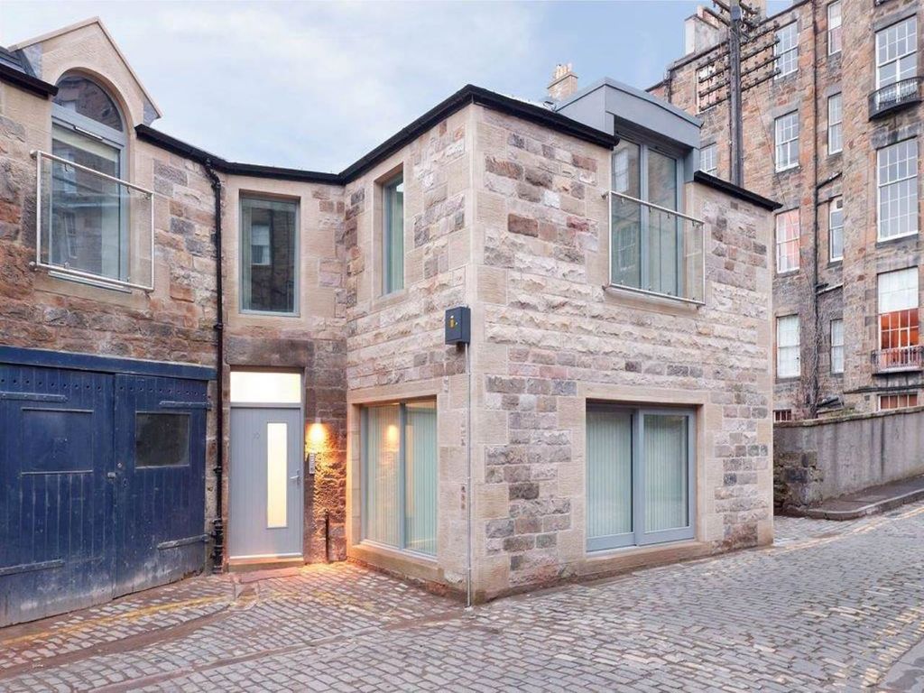 Property photo 1 of 13 Exteriors-01
