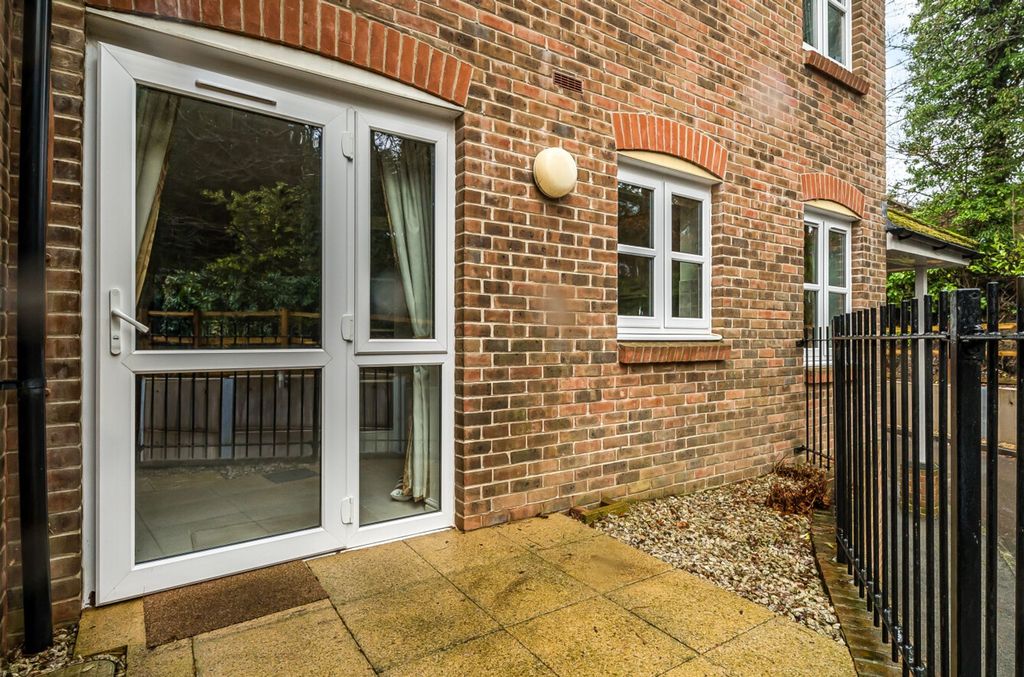 Additional image 8 of 1 bed flat for saleTower Road, Radford Court Tower Road GU30