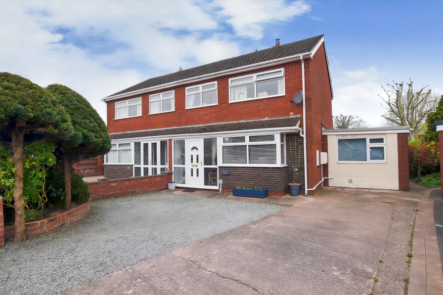 Property photo 1 of 21 Front Aspect