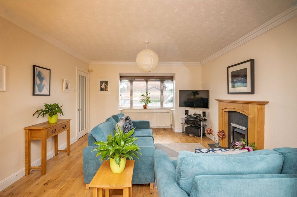 Property photo 2 of 20 Picture No. 17