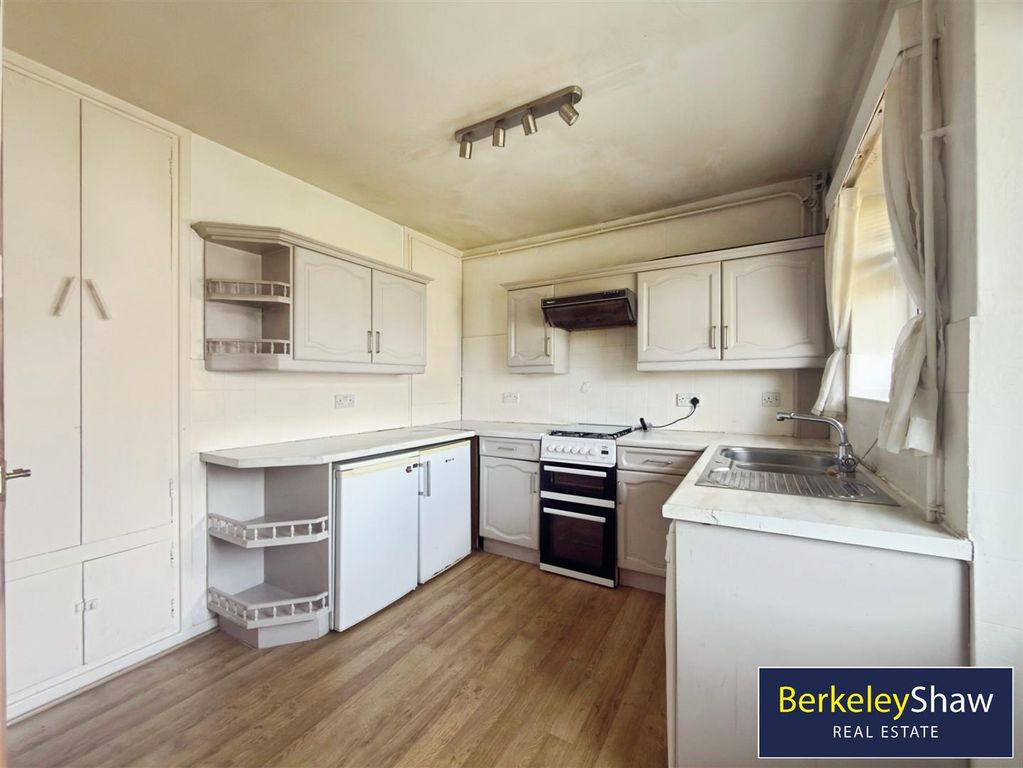 Property photo 3 of 14 Kitchen Diner
