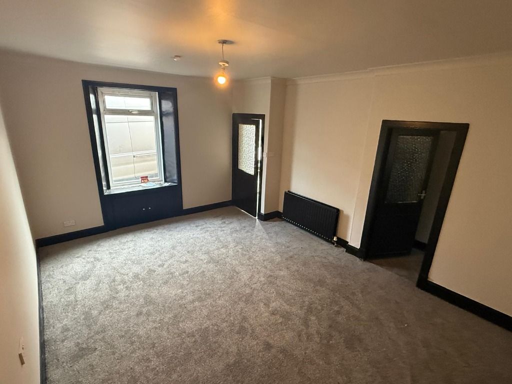 Property photo 2 of 11 Photo 2