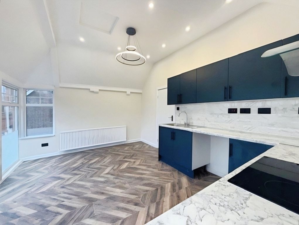 Property photo 2 of 9 223B42B7-Kitchen1