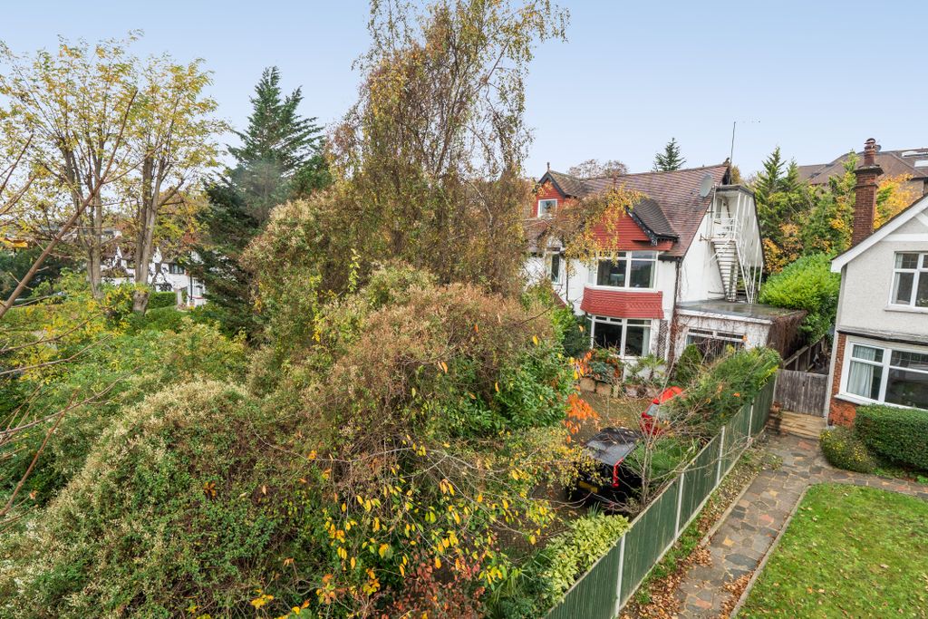 Property photo 3 of 22