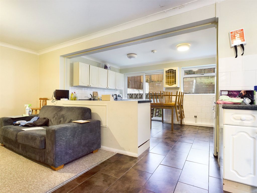 Property photo 1 of 14 Kitchen