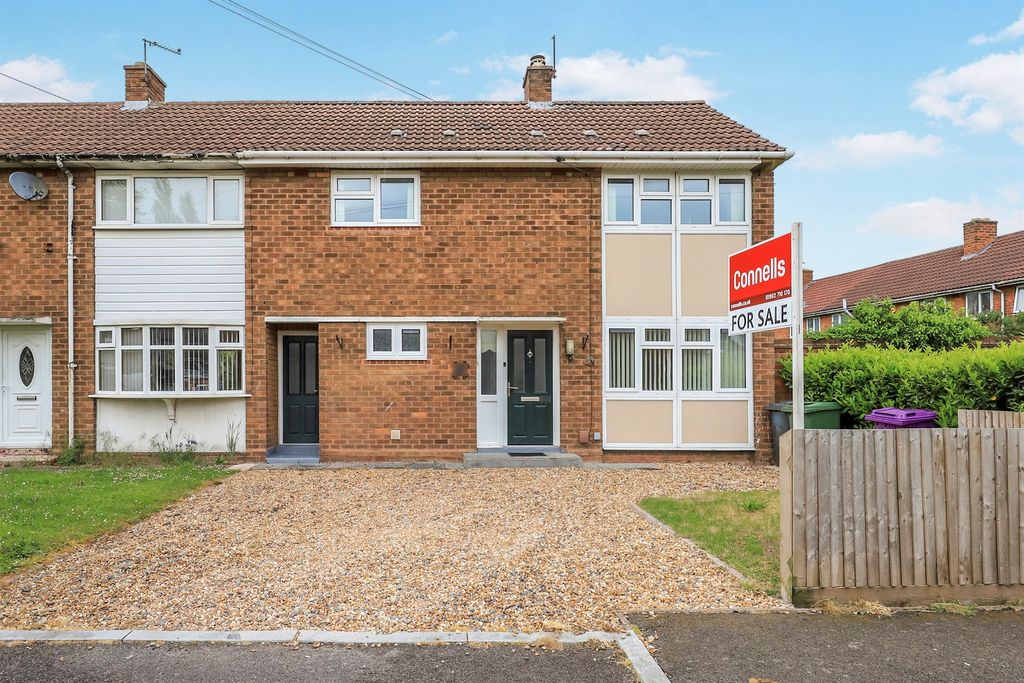 Property photo 1 of 12