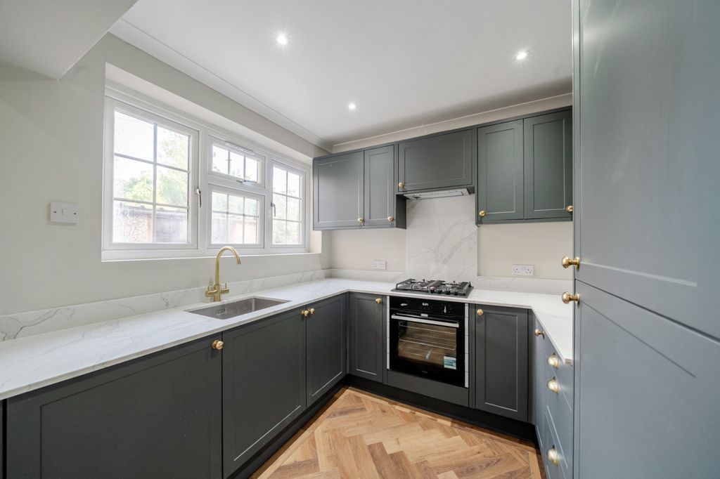Property photo 1 of 22 1512162-3-1A05c48...