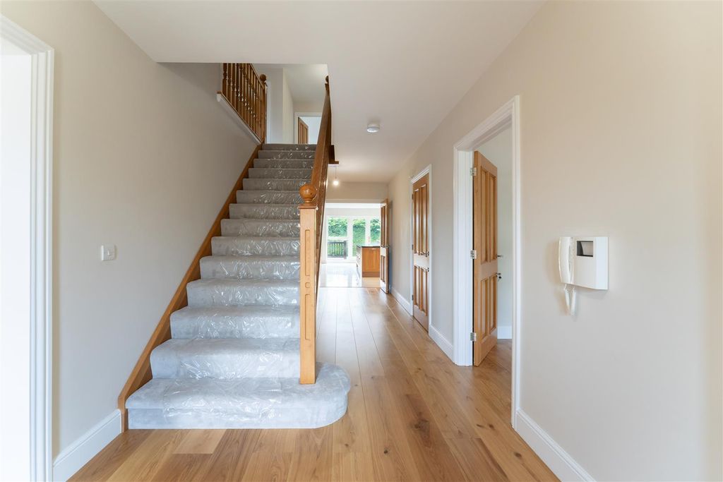 Property photo 3 of 21 12.Jpg